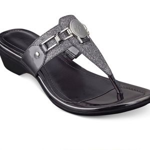 Marc Fisher Silver Amina 2 Glitter Sandals Sz 10